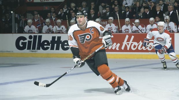 Eric-Lindros-Denis-Brodeur.jpg
